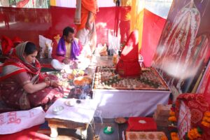 धूमधाम से निकली शंकराचार्य जी की शोेभा यात्रा, दर्शन को उमड़ा जनसैलाब Kumbhatv.com