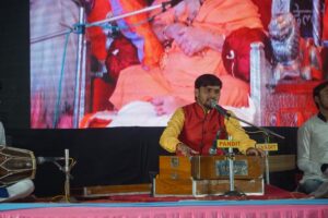धूमधाम से निकली शंकराचार्य जी की शोेभा यात्रा, दर्शन को उमड़ा जनसैलाब Kumbhatv.com